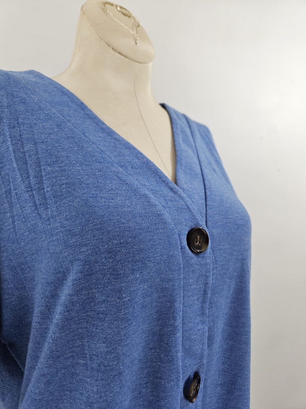 TICTICMISS V-Neck Button Front Blue Women's Top Size Medium - Picture 1 of 7